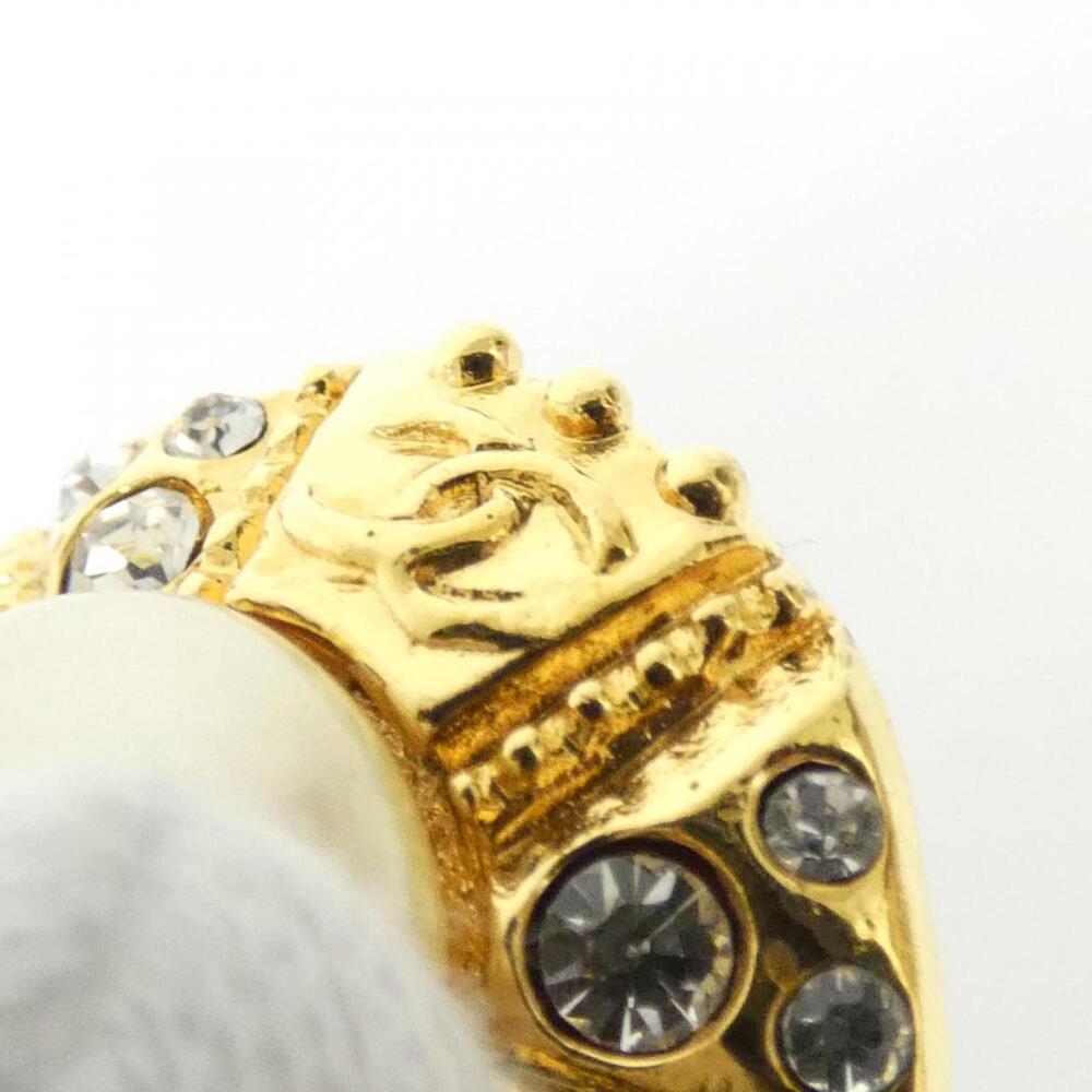 CHANEL White Earrings - Picture 3 of 7